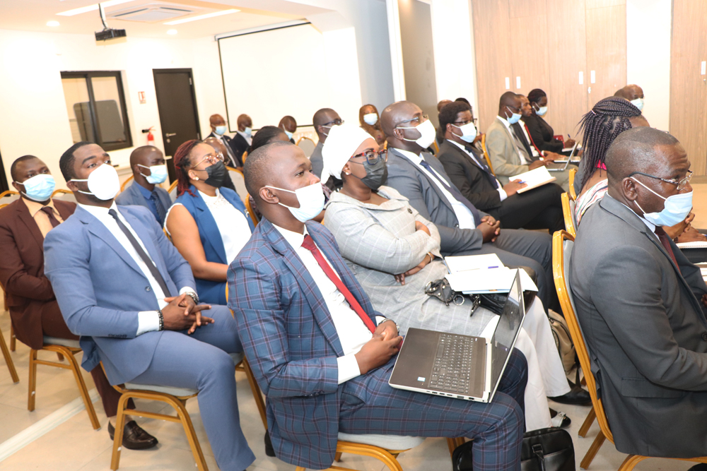 ELABORATION DES PERSPECTIVES ECONOMIQUES ET FINANCIERES
