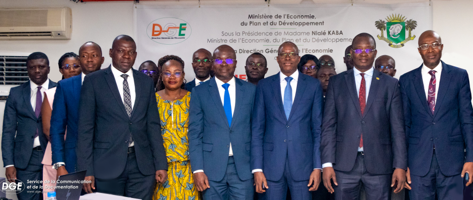 Elaboration des Programmes Pluriannuels de Convergence de la CEDEAO et Perspectives Economiques et Financières de l’UEMOA 2026-2030 